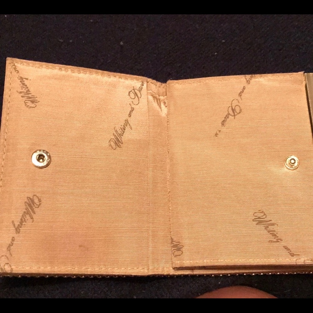 Whiting & Davis Gold Mesh Wallet - Picture 3 of 5